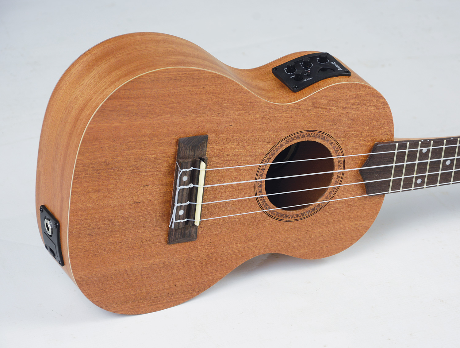 Ukulele Strinberg Concert Eletrico UK06CE MGS Fosco Com Capa 11535